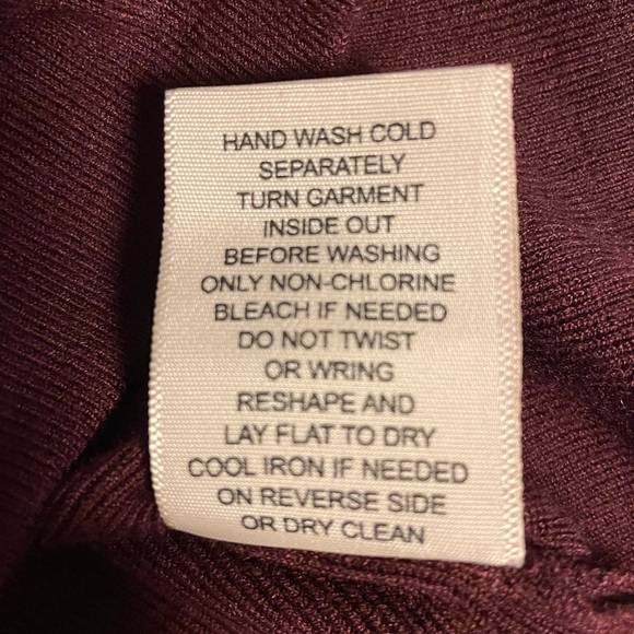 🌼 3/$18. Philosophy scalloped sweater wine  size XS - Picture 6 of 9